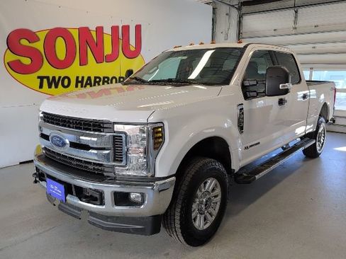 Certified 2018 Ford F350 XLT w/ XLT Value Package image 1