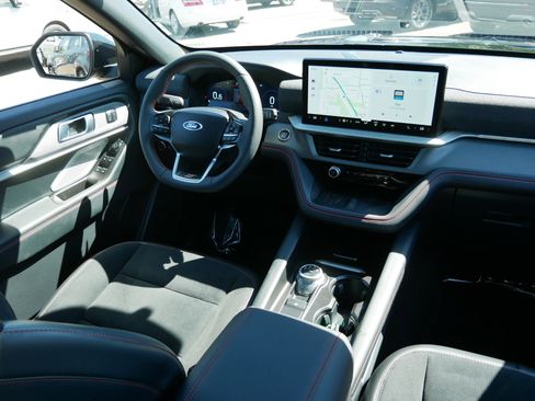 Used 2025 Ford Explorer ST w/ Sun And Sound Package AWD/4WD image 9