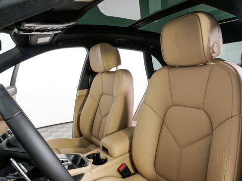 New 2026 Porsche Macan S image 5