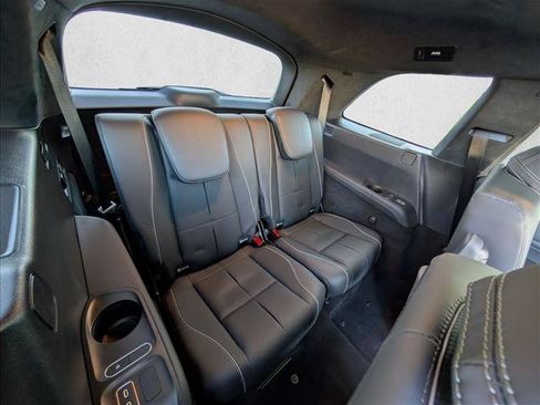 Used 2025 Mercedes-Benz GLS 580 4MATIC image 28