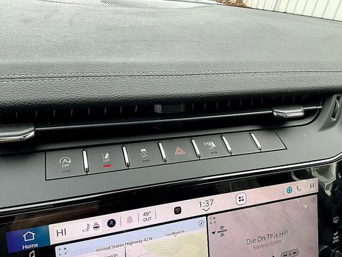 New 2026 Jeep Grand Cherokee Altitude image 18