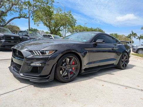 Certified 2022 Ford Mustang Shelby GT500 w/ Carbon Fiber Track Pack image 7