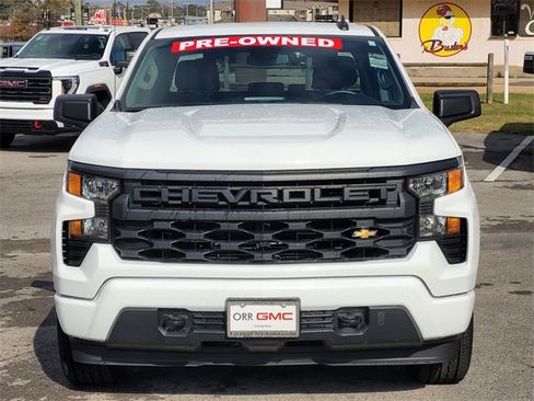 Used 2022 Chevrolet Silverado 1500 Custom image 2