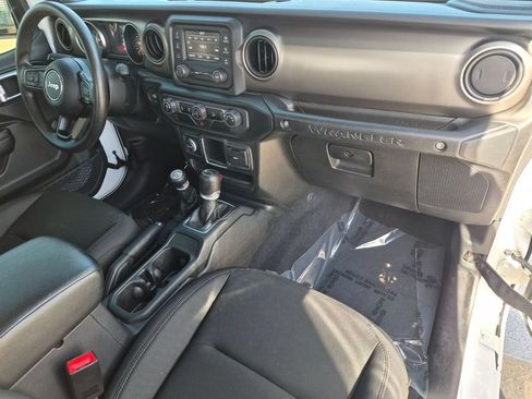 Used 2020 Jeep Wrangler Unlimited Sport AWD/4WD image 19