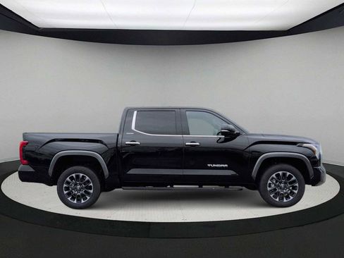 Used 2025 Toyota Tundra Limited AWD/4WD image 9