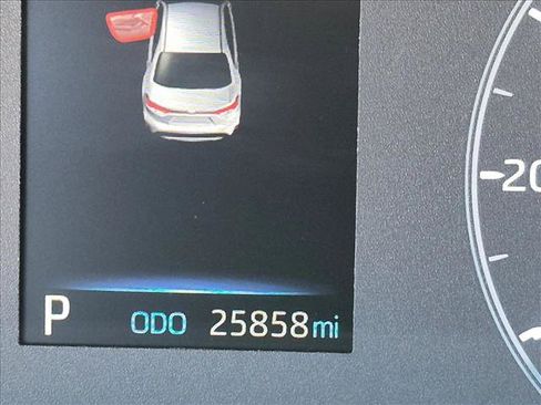 Used 2025 Toyota Corolla LE FWD image 11