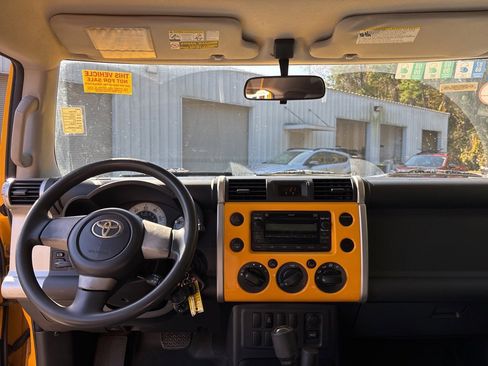 Used 2007 Toyota FJ Cruiser 4WD image 6