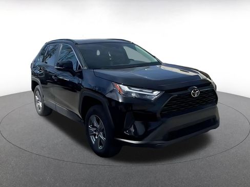 Used 2025 Toyota RAV4 XLE w/ Convenience Package image 3