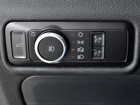 Used 2023 Ford Explorer Limited w/ Limited Technology Package image 33