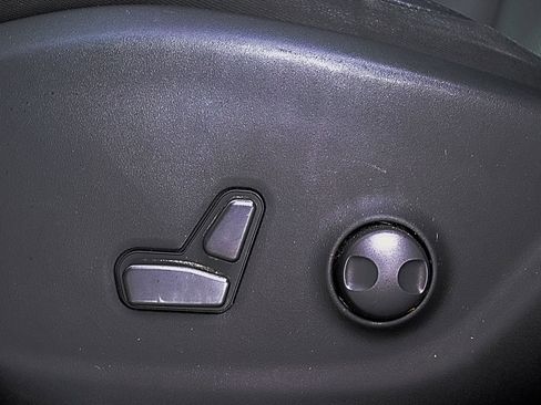 Used 2022 Jeep Cherokee Limited w/ Elite Package image 23