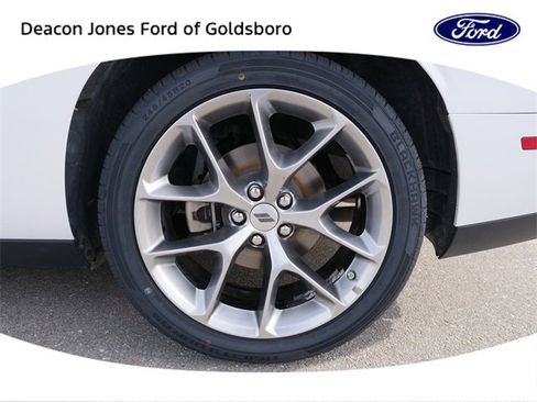 Used 2022 Dodge Challenger GT image 12