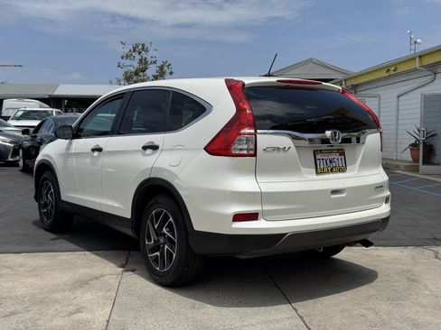Used 2016 Honda CR-V SE image 9
