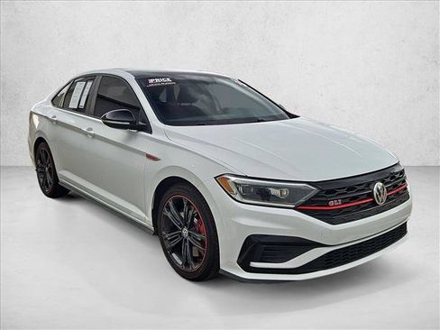 Used 2019 Volkswagen Jetta GLI FWD image 3