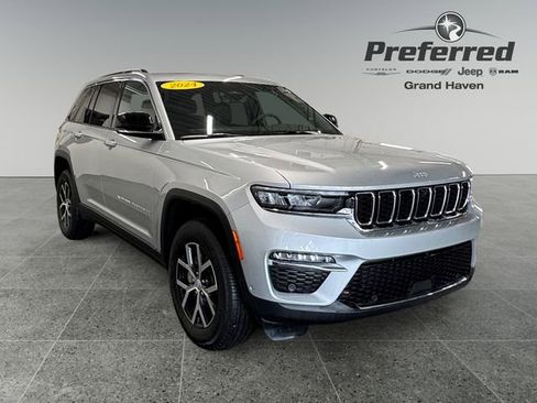 Used 2024 Jeep Grand Cherokee Limited w/ Luxury Tech Group II AWD/4WD image 1