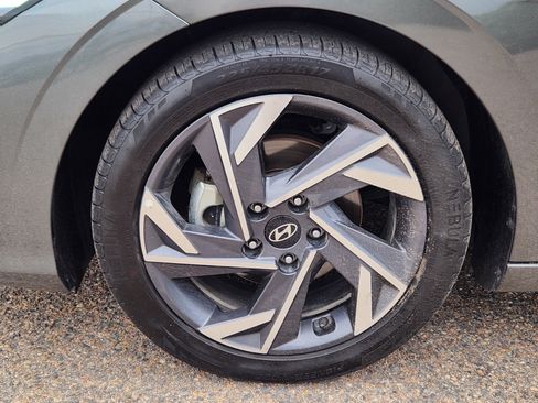 Used 2025 Hyundai Elantra SEL FWD image 7