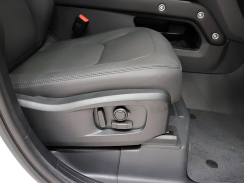 New 2025 Land Rover Defender 110 S image 11