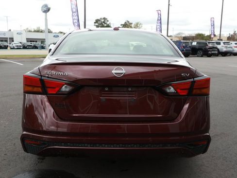 Used 2024 Nissan Altima 2.5 SV image 7
