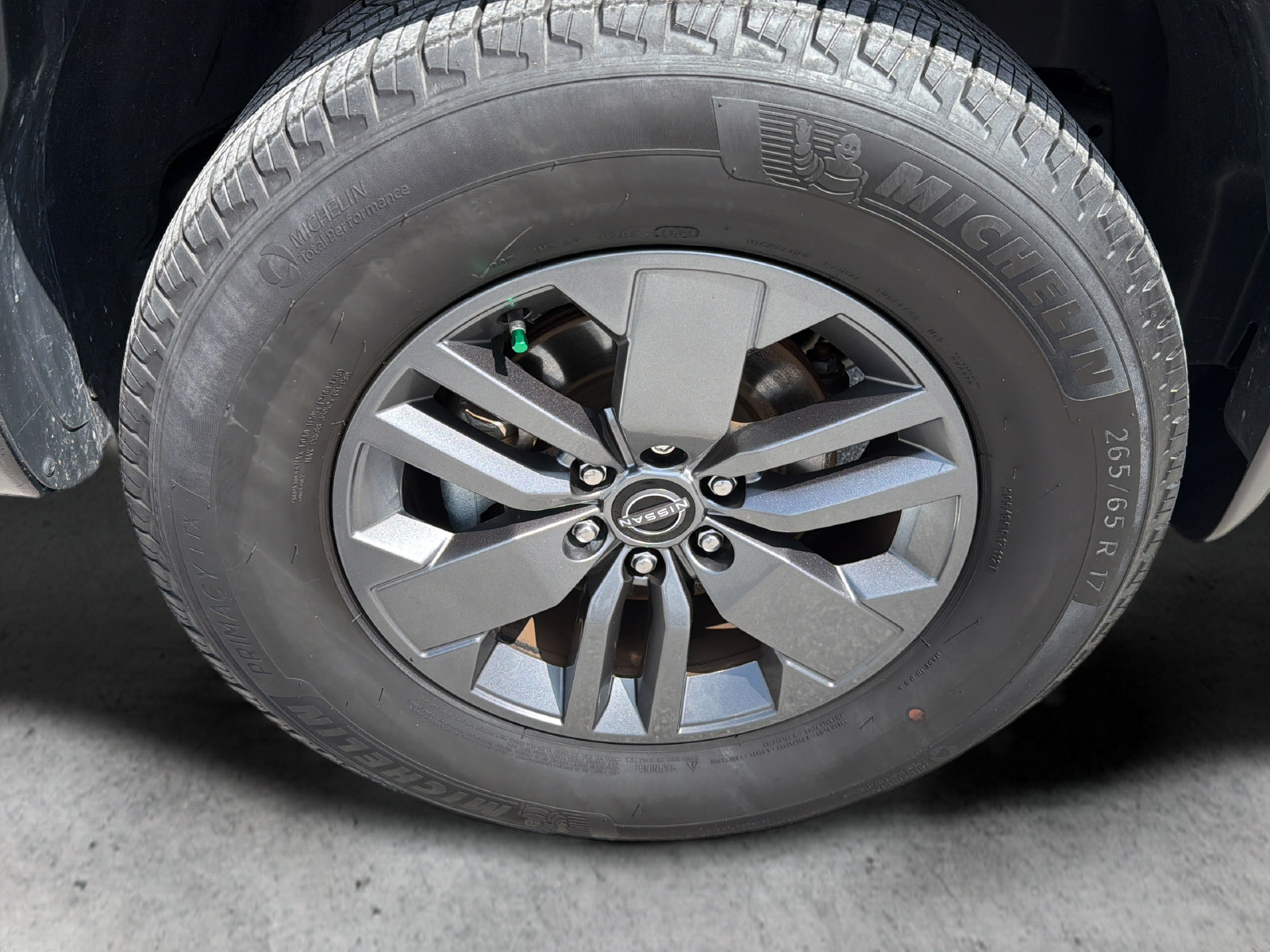 Certified 2025 Nissan Frontier SV RWD image 34