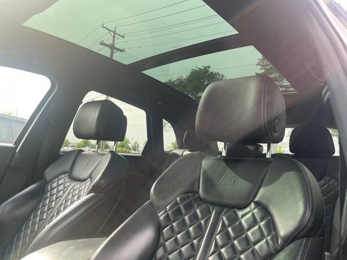 Used 2018 Audi SQ5 Premium Plus w/ S Sport Package AWD/4WD image 10