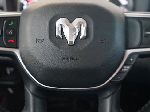 Used 2020 RAM 1500 Big Horn AWD/4WD image 18
