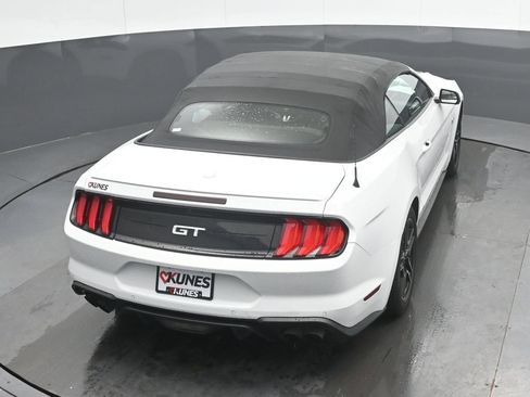 Used 2018 Ford Mustang GT Premium RWD image 31