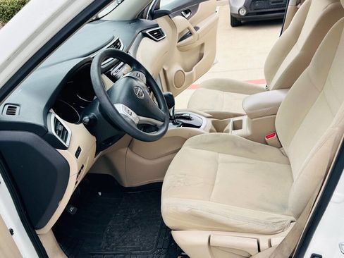 Used 2016 Nissan Rogue S w/ Appearance Package image 13