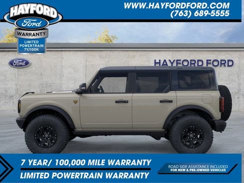 New 2025 Ford Bronco Badlands image 3