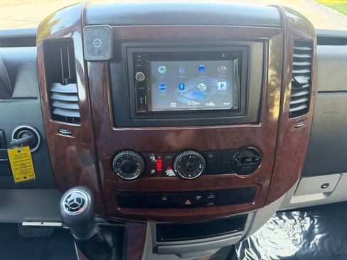 Used 2016 Mercedes-Benz Sprinter 3500 image 14