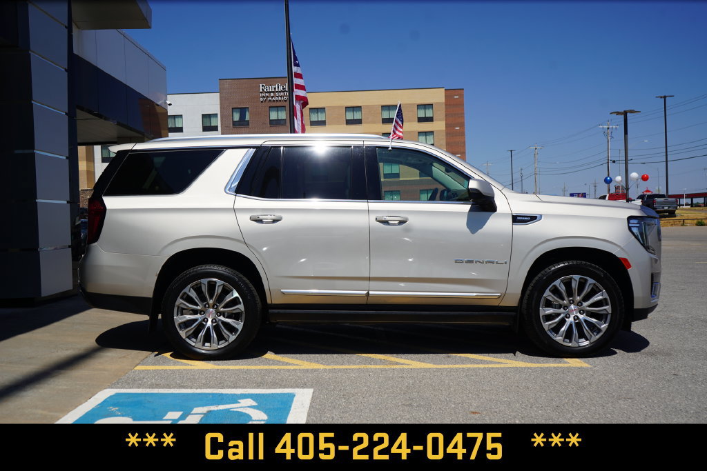 Used 2021 GMC Yukon Denali w/ Denali Premium Package AWD/4WD image 10