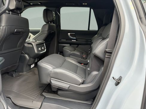 New 2026 Ford Expedition Max Platinum w/ Stealth Appearance Package AWD/4WD image 16