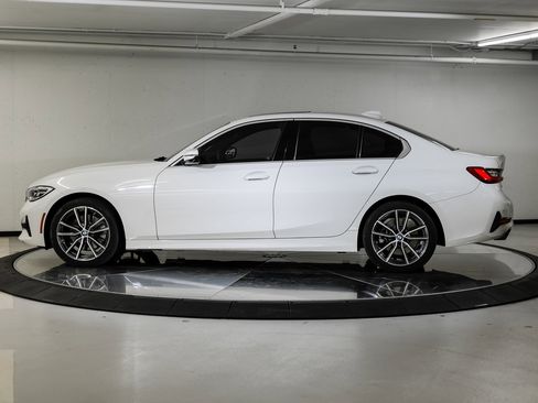 Used 2019 BMW 330i Sedan w/ Convenience Package image 2