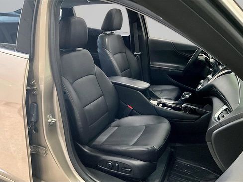 Used 2022 Chevrolet Malibu Premier image 29