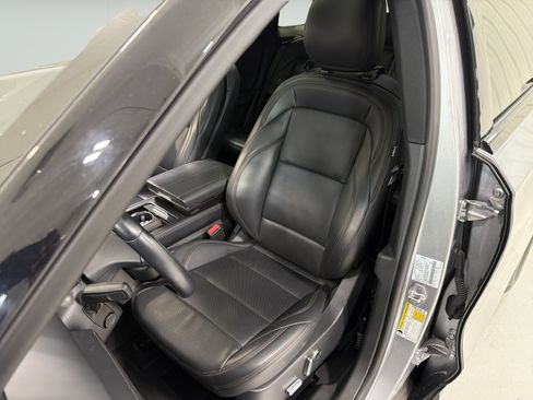 Used 2024 Lincoln Nautilus Premier w/ Equipment Group 102A AWD/4WD image 10