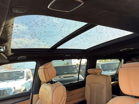 Certified 2025 Jeep Grand Wagoneer L Series III w/ Quick Order Packagew 28T AWD/4WD image 18