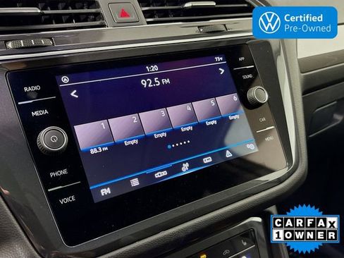 Used 2023 Volkswagen Tiguan SE w/ Panoramic Sunroof Package AWD/4WD image 15