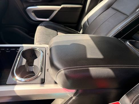Used 2019 Nissan Titan PRO-4X AWD/4WD image 22