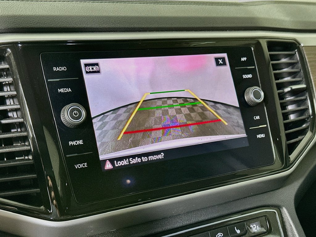 Used 2022 Volkswagen Atlas SE w/ Panoramic Sunroof Package FWD image 24