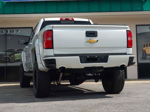 Used 2017 Chevrolet Silverado 1500 LT w/ All Star Edition AWD/4WD image 4