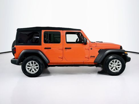Used 2023 Jeep Wrangler Unlimited Sport AWD/4WD image 4