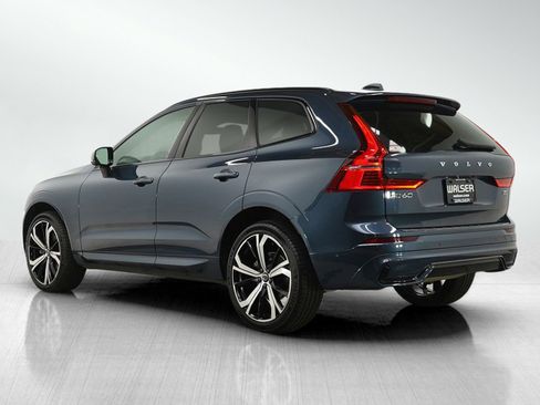 Used 2023 Volvo XC60 B5 Ultimate w/ Climate Package image 3