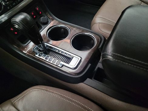 Used 2014 GMC Acadia SLT w/ Technology Package image 26