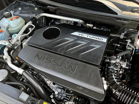 Used 2025 Nissan Rogue SV image 43