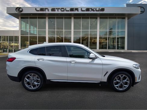 Used 2024 BMW X4 xDrive30i w/ Parking Assistance Package AWD/4WD image 2
