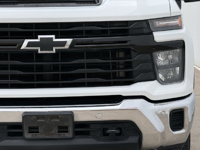 Used 2025 Chevrolet Silverado 2500 W/T w/ WT/CX Safety Package AWD/4WD image 8