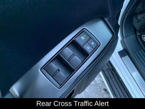 Used 2023 Lexus GX 460 Premium w/ Premium Package image 13