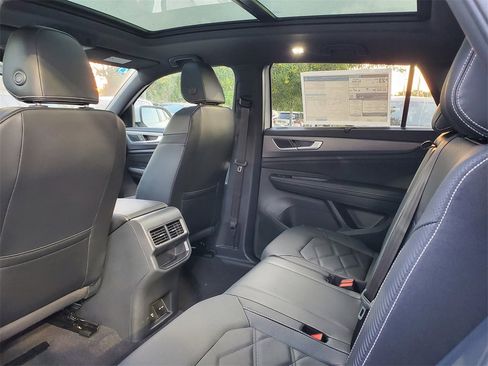 New 2026 Volkswagen Atlas Cross Sport SE image 5
