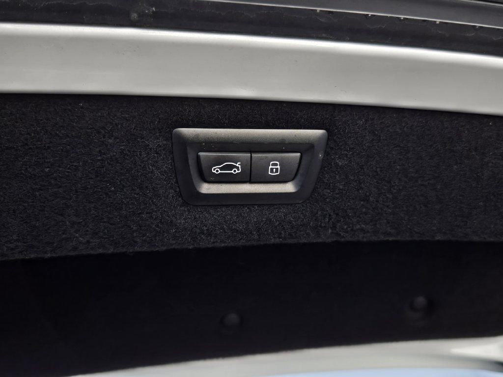 Used 2025 BMW 840i Convertible w/ Driving Assistance Package RWD image 40