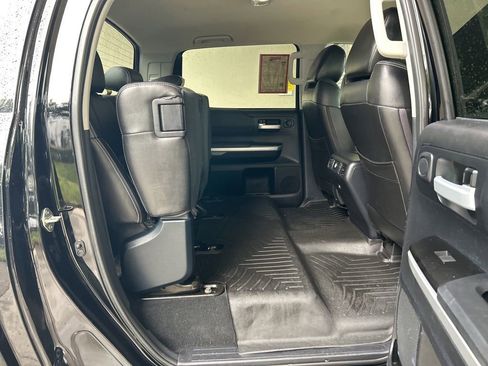 Used 2017 Toyota Tundra SR5 image 27