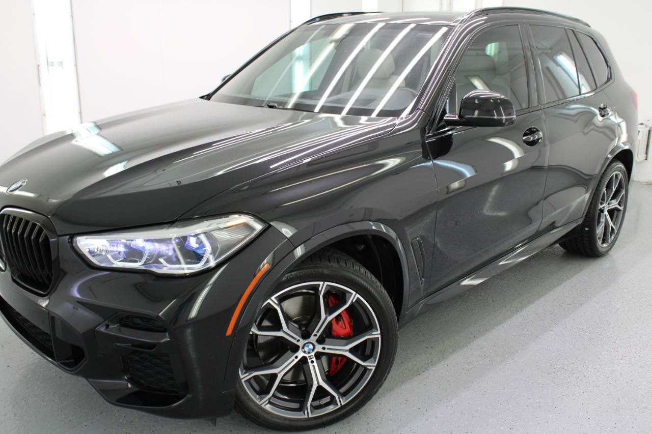 Used 2022 BMW X5 xDrive40i w/ M Sport Package AWD/4WD image 14