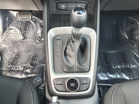 New 2026 Hyundai Venue SEL FWD image 26